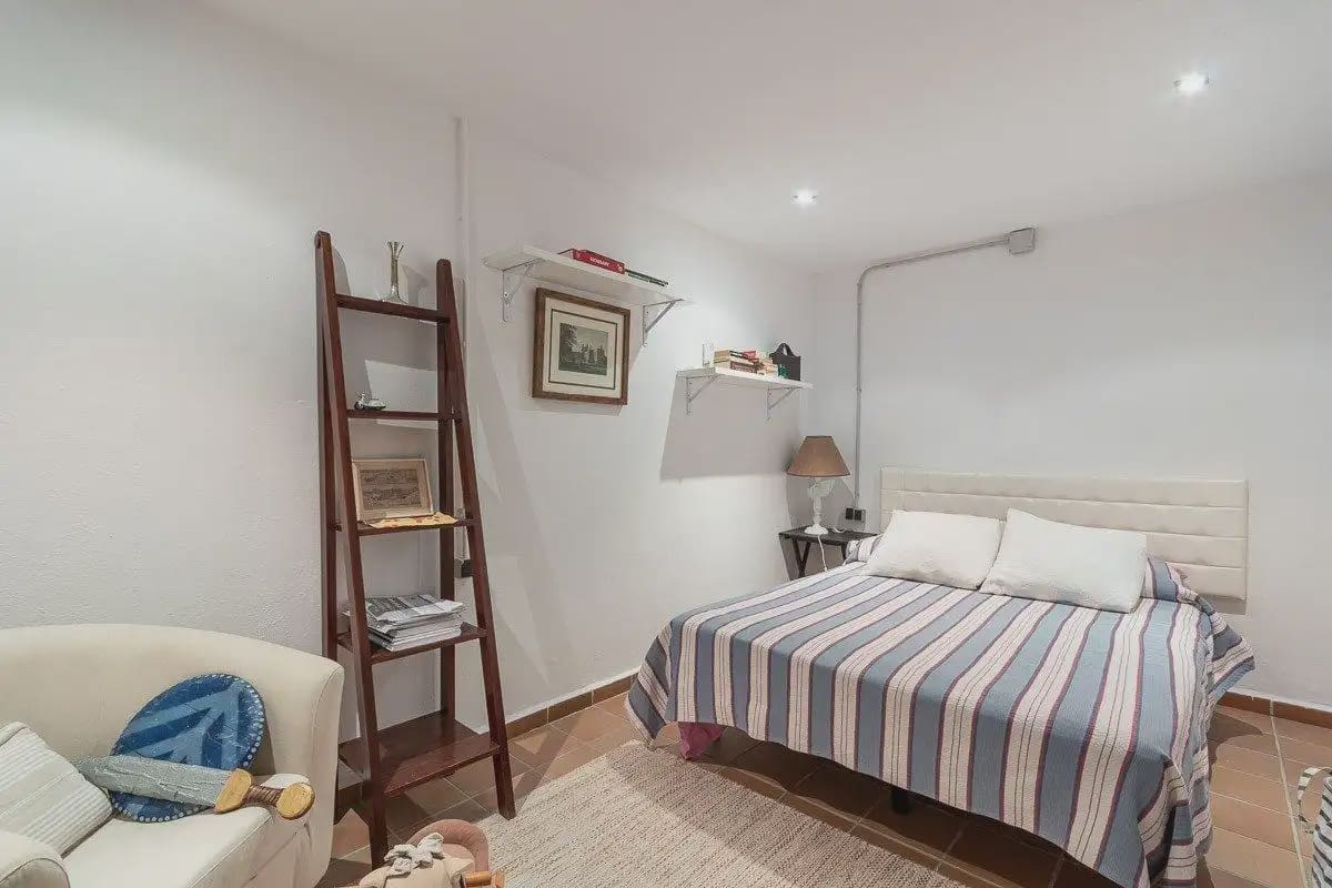 5 bedroom Villa for sale in Huetor Vega with pool garage - € 525,000 (Ref: 9854749)