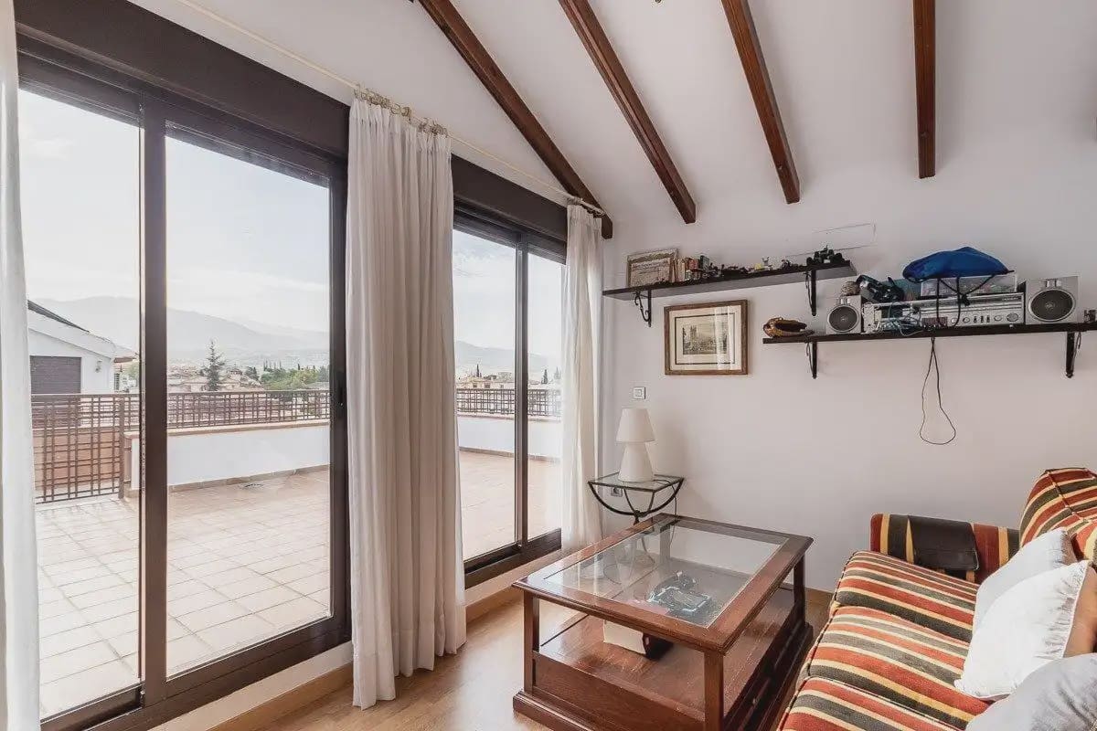 5 bedroom Villa for sale in Huetor Vega with pool garage - € 525,000 (Ref: 9854749)