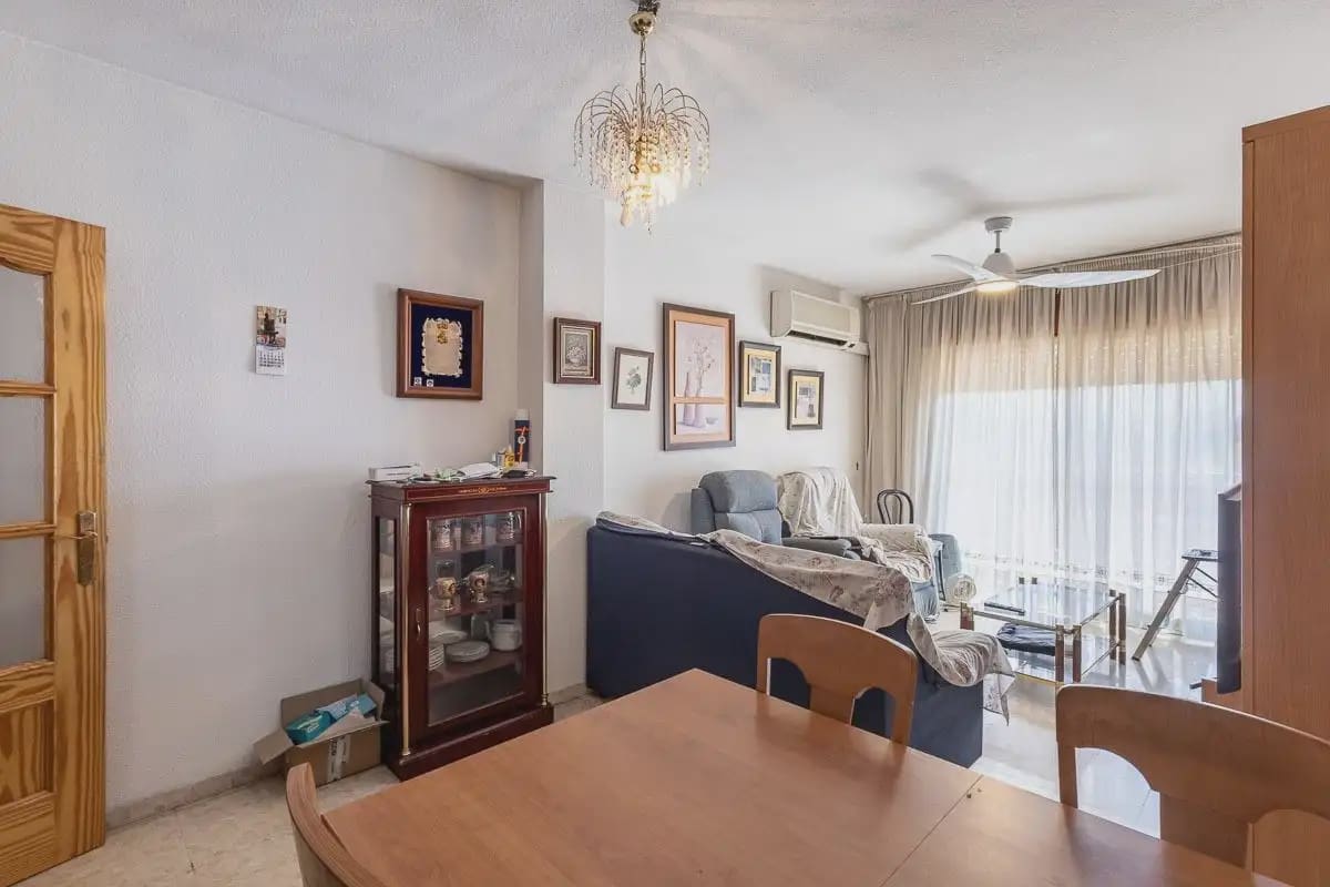 4 soveværelse Lejlighed til salg i Granada by med garage - € 250.000 (Ref: 9857791)