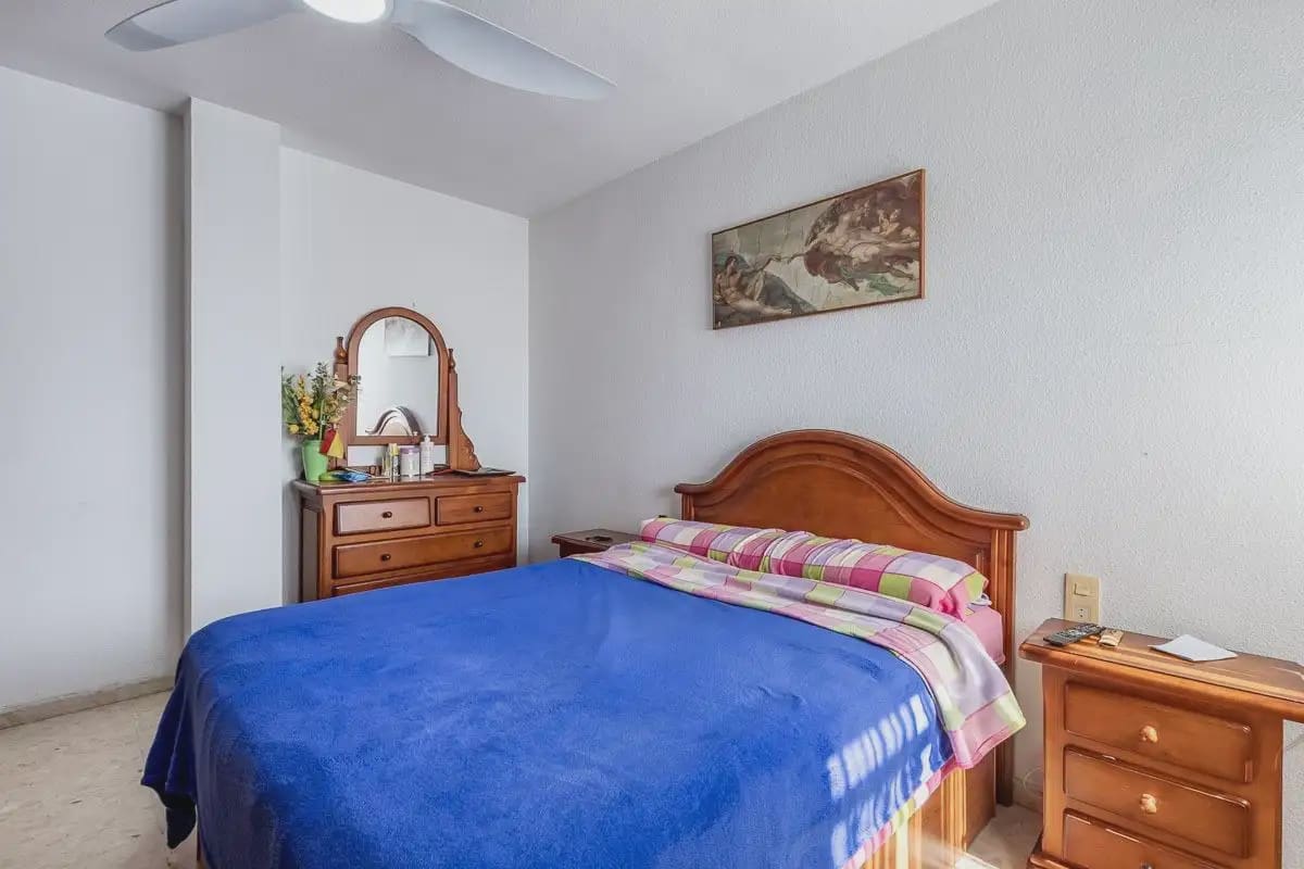 4 soveværelse Lejlighed til salg i Granada by med garage - € 250.000 (Ref: 9857791)