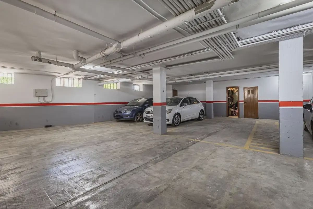 4 soveværelse Lejlighed til salg i Granada by med garage - € 250.000 (Ref: 9857791)