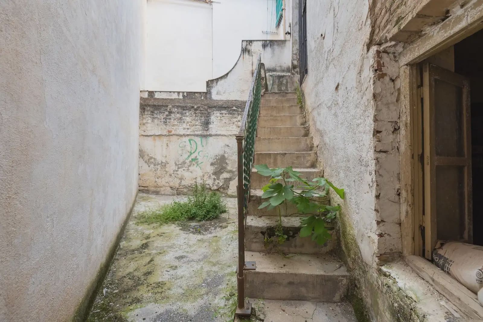 2 Zimmer Wohnung zu verkaufen in Granada Stadt - 180.000 € (Ref: 9858615)