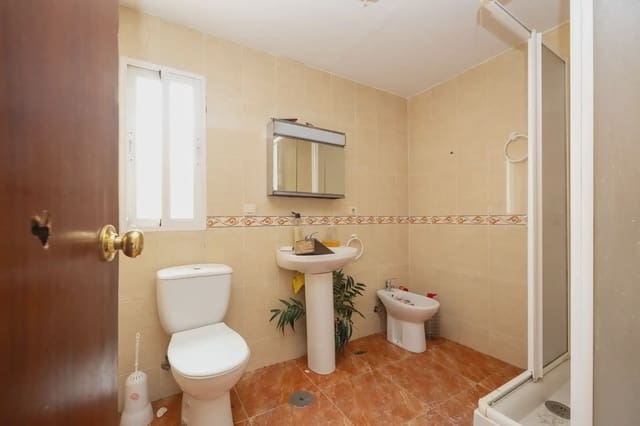 5 soverom Leilighet til salgs i Albaicin, Granada by - € 180 000 (Ref: 9858615)