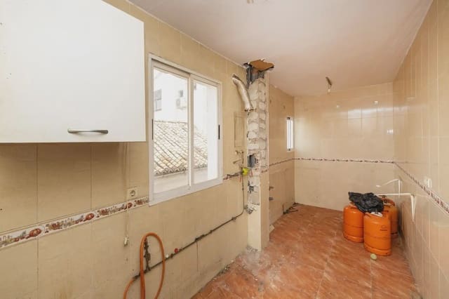 5 soverom Leilighet til salgs i Albaicin, Granada by - € 180 000 (Ref: 9858615)