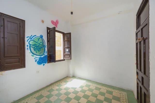 5 soveværelse Lejlighed til salg i Albaicin, Granada by - € 180.000 (Ref: 9858615)