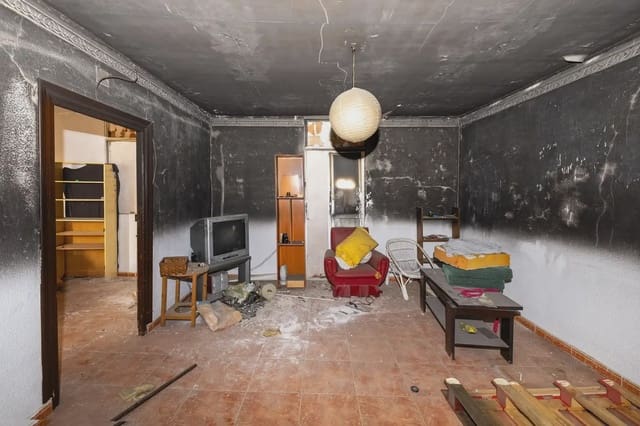 5 soveværelse Lejlighed til salg i Albaicin, Granada by - € 180.000 (Ref: 9858616)
