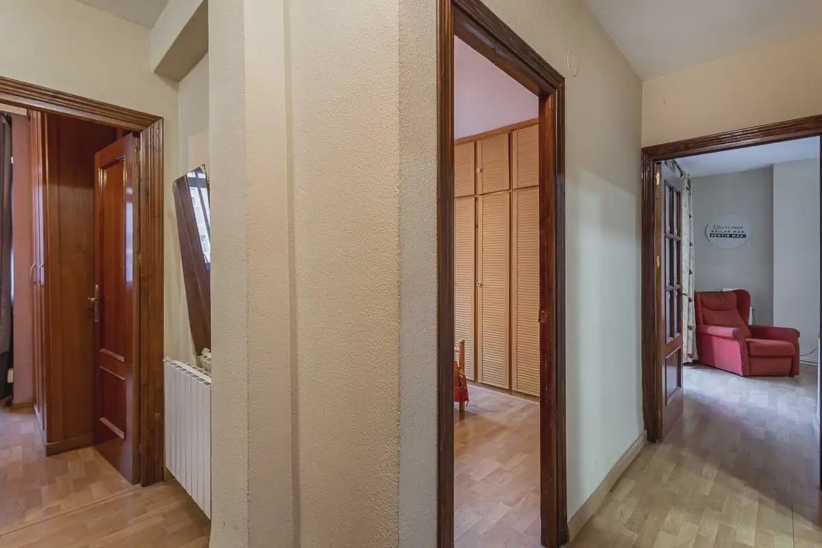 4 bedroom Flat for sale in Granada city - € 258,000 (Ref: 9858990)
