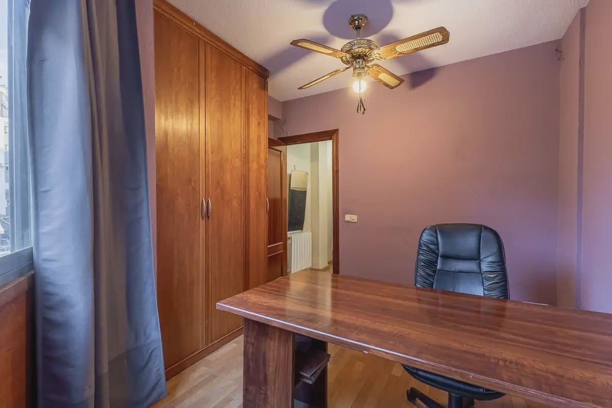 4 bedroom Flat for sale in Granada city - € 258,000 (Ref: 9858990)