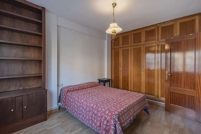 4 bedroom Flat for sale in Zaidin, Granada city - € 258,000 (Ref: 9858990)