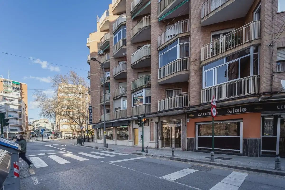 4 bedroom Flat for sale in Granada city - € 258,000 (Ref: 9858990)