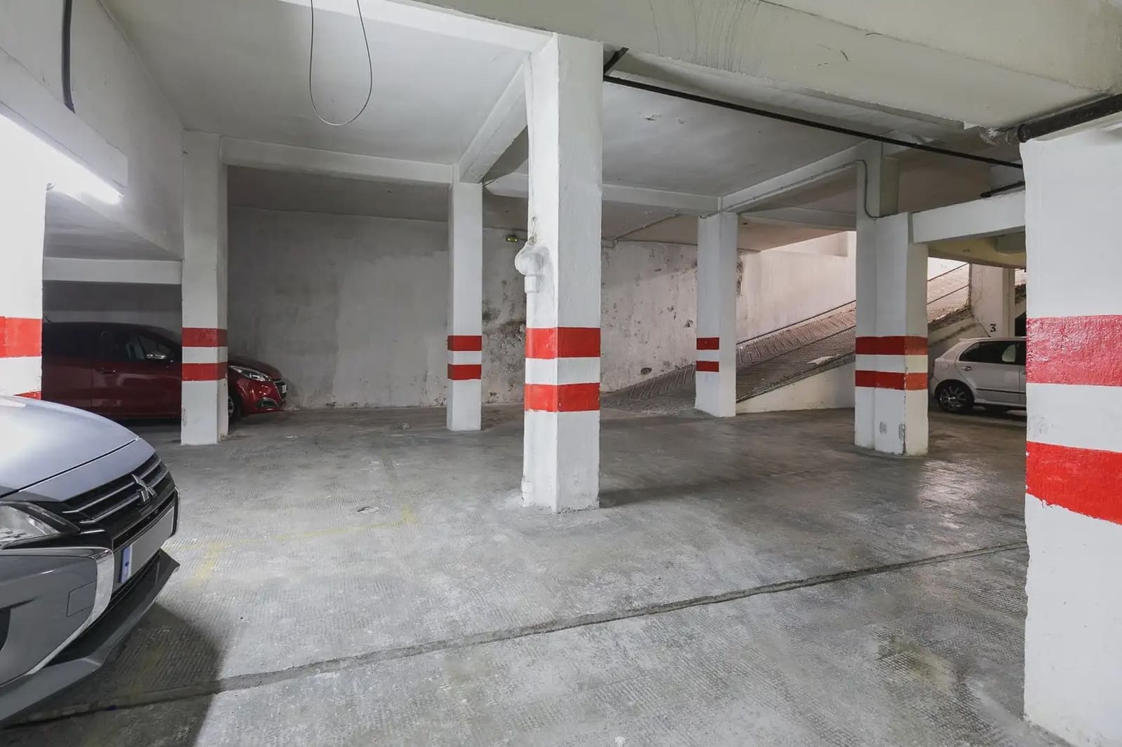 Garage for sale in Granada city - € 285,000 (Ref: 9858992)