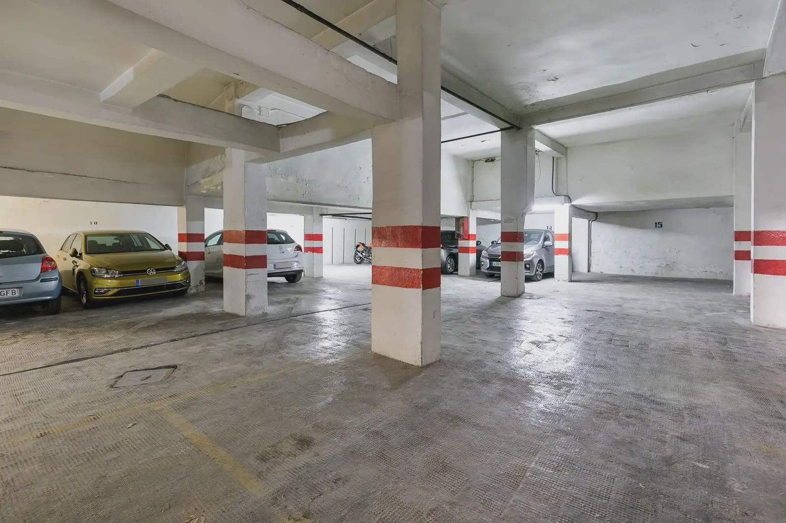 Garage for sale in Granada city - € 285,000 (Ref: 9858992)