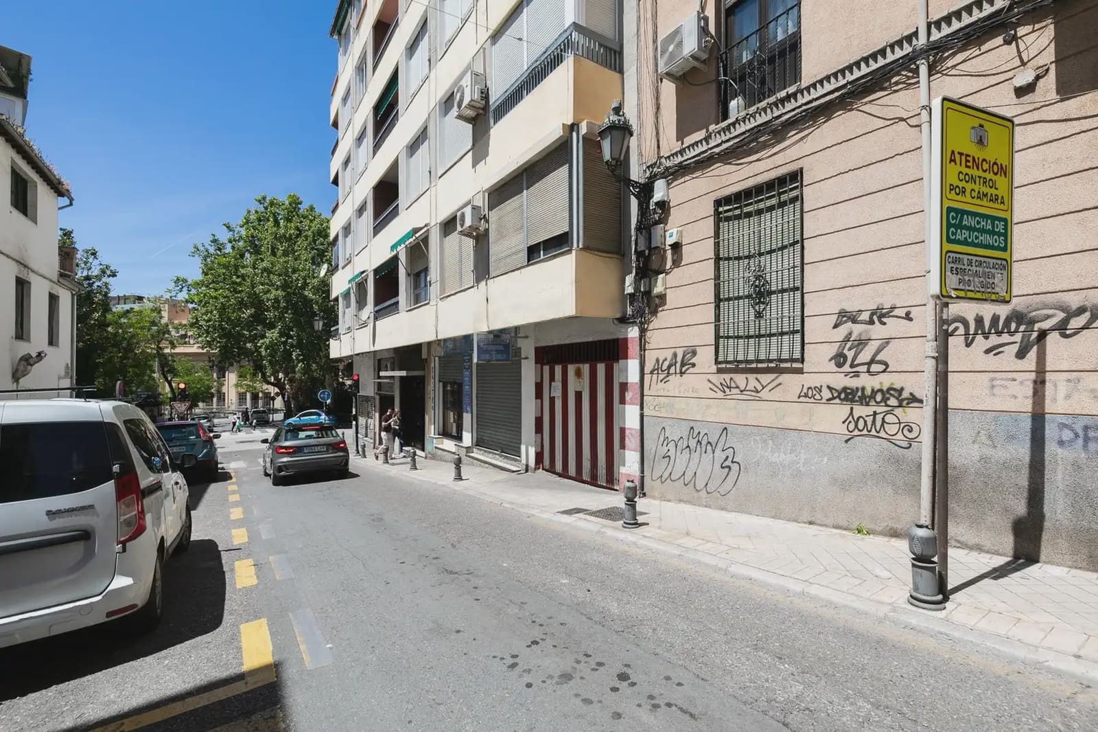 Garage for sale in Granada city - € 285,000 (Ref: 9858992)