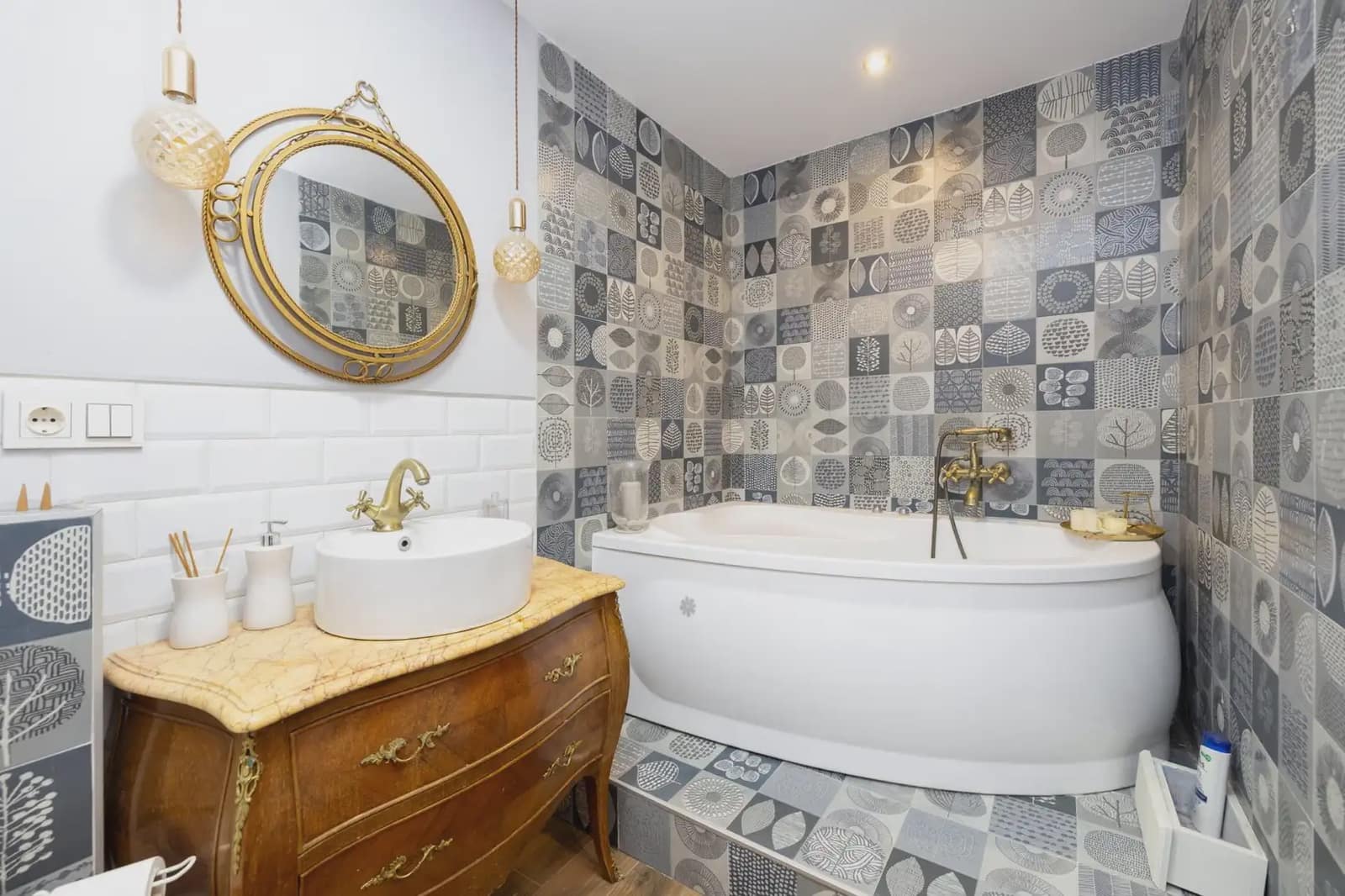2 Zimmer Wohnung zu verkaufen in Granada Stadt - 255.000 € (Ref: 9860367)