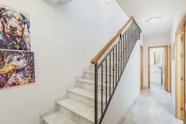 3 slaapkamer Halfvrijstaande villa te koop in Armilla met garage - € 325.000 (Ref: 9860368)