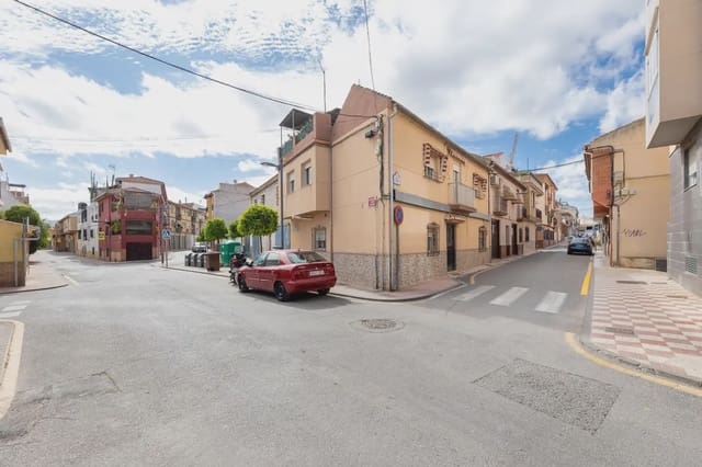 Casa de 5 habitaciones en Armilla en venta - 249.000 € (Ref: 9860369)