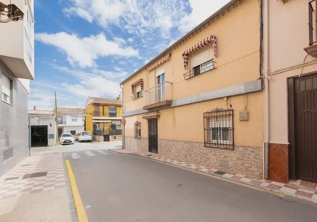 Casa de 5 habitaciones en Armilla en venta - 249.000 € (Ref: 9860369)