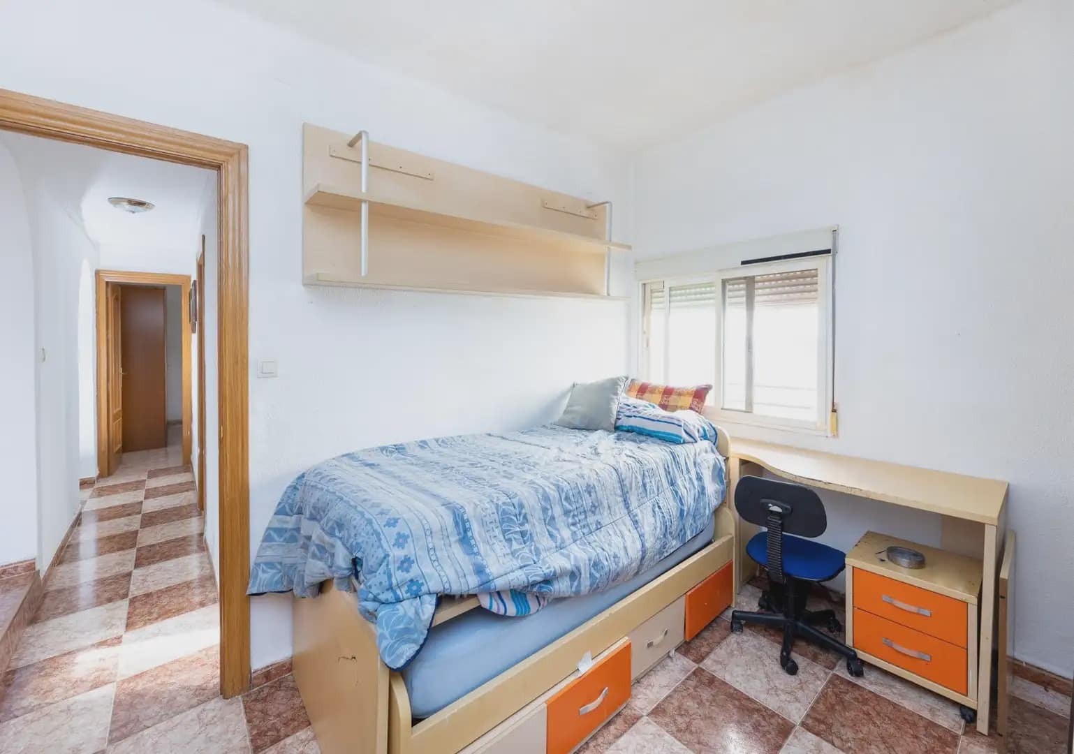 Casa de 5 habitaciones en Armilla en venta - 249.000 € (Ref: 9860369)