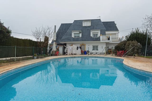 7 soveværelse Villa til salg i Baza med swimmingpool - € 594.900 (Ref: 9860370)