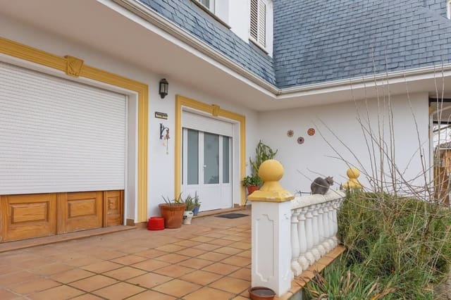 7 soveværelse Villa til salg i Baza med swimmingpool - € 594.900 (Ref: 9860370)