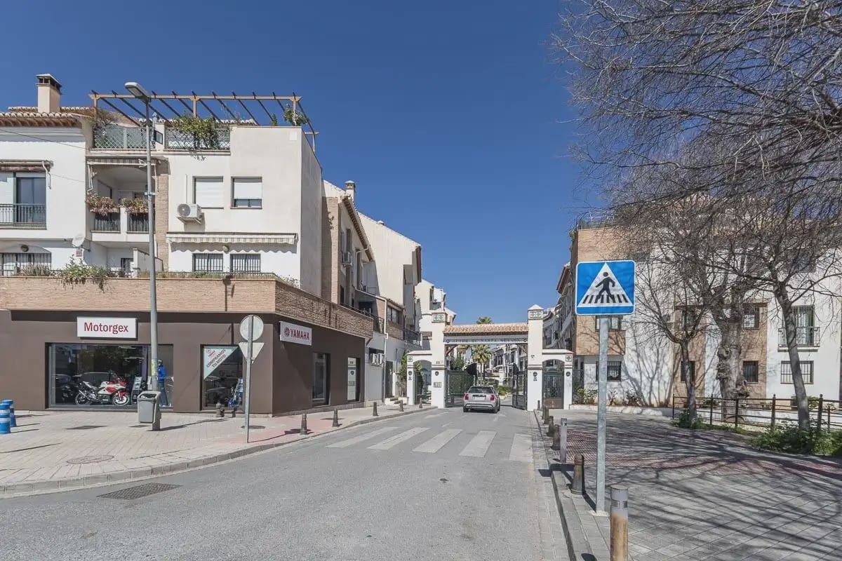Garage for sale in Armilla - € 35,000 (Ref: 9860371)