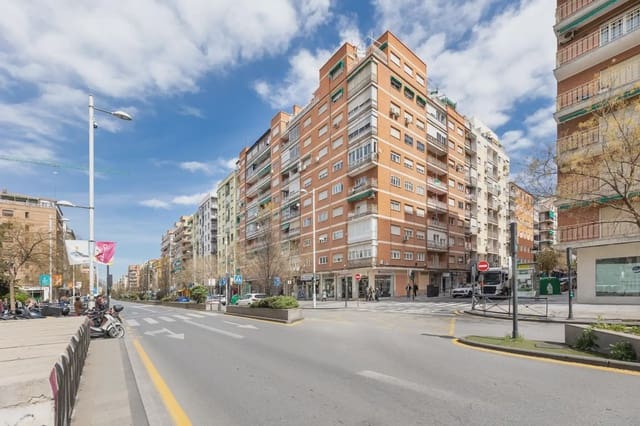 4 soverom Penthouse til salgs i Camino de Ronda - Rosaleda, Granada by - € 480 000 (Ref: 9860372)