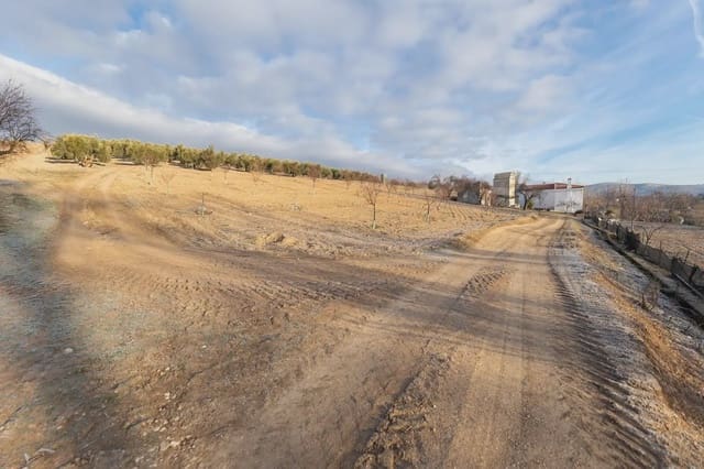 4 bedroom Finca/Country House for sale in Píñar with garage - € 299,000 (Ref: 9860374)