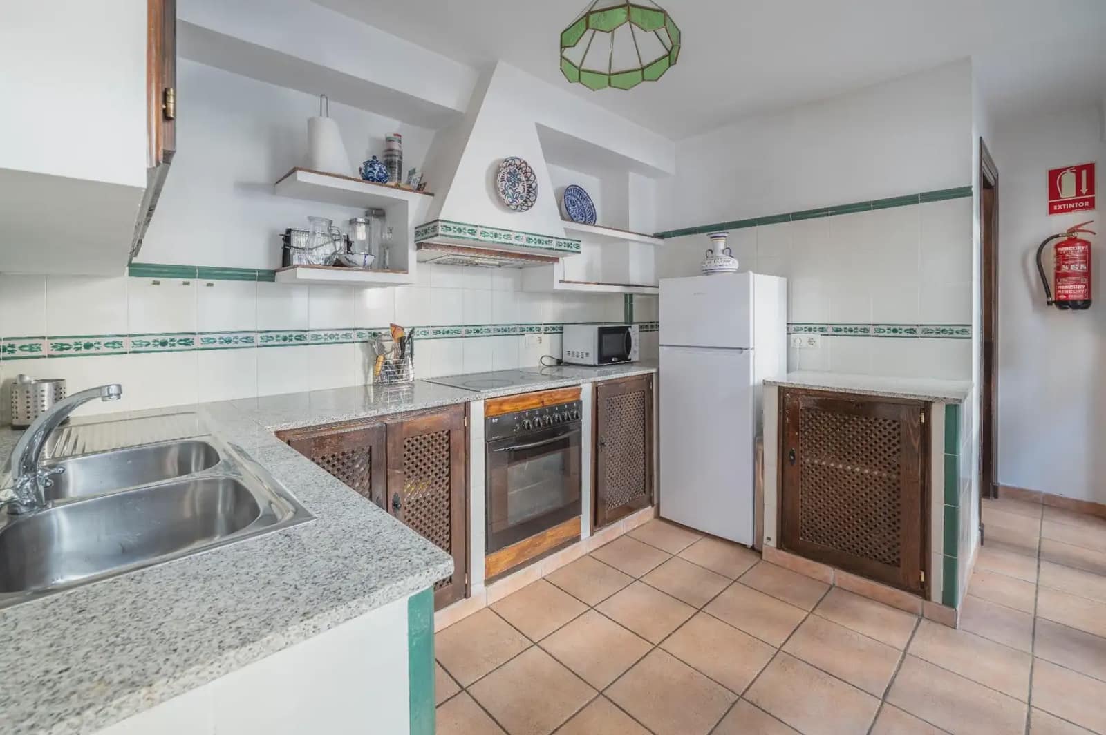 Byhus til salg i Granada by - € 1.450.000 (Ref: 9860792)