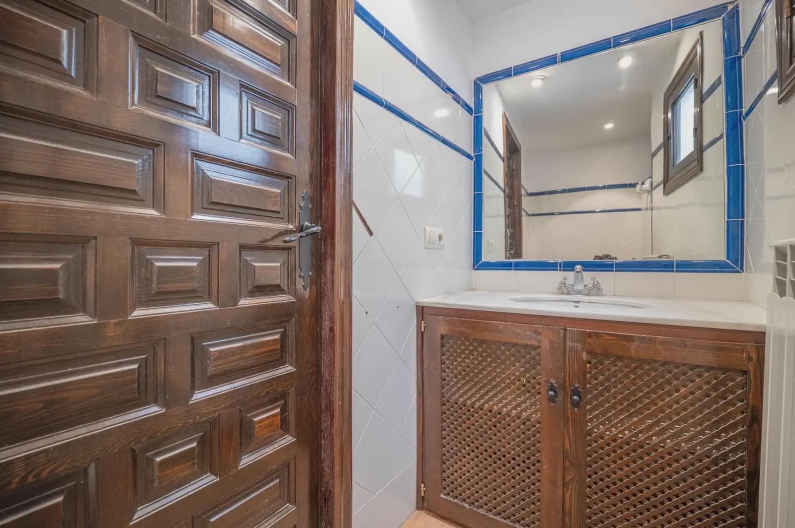 Byhus til salg i Granada by - € 1.450.000 (Ref: 9860792)