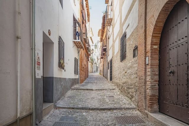 Byhus til salg i Albaicin, Granada by - € 1.450.000 (Ref: 9860792)