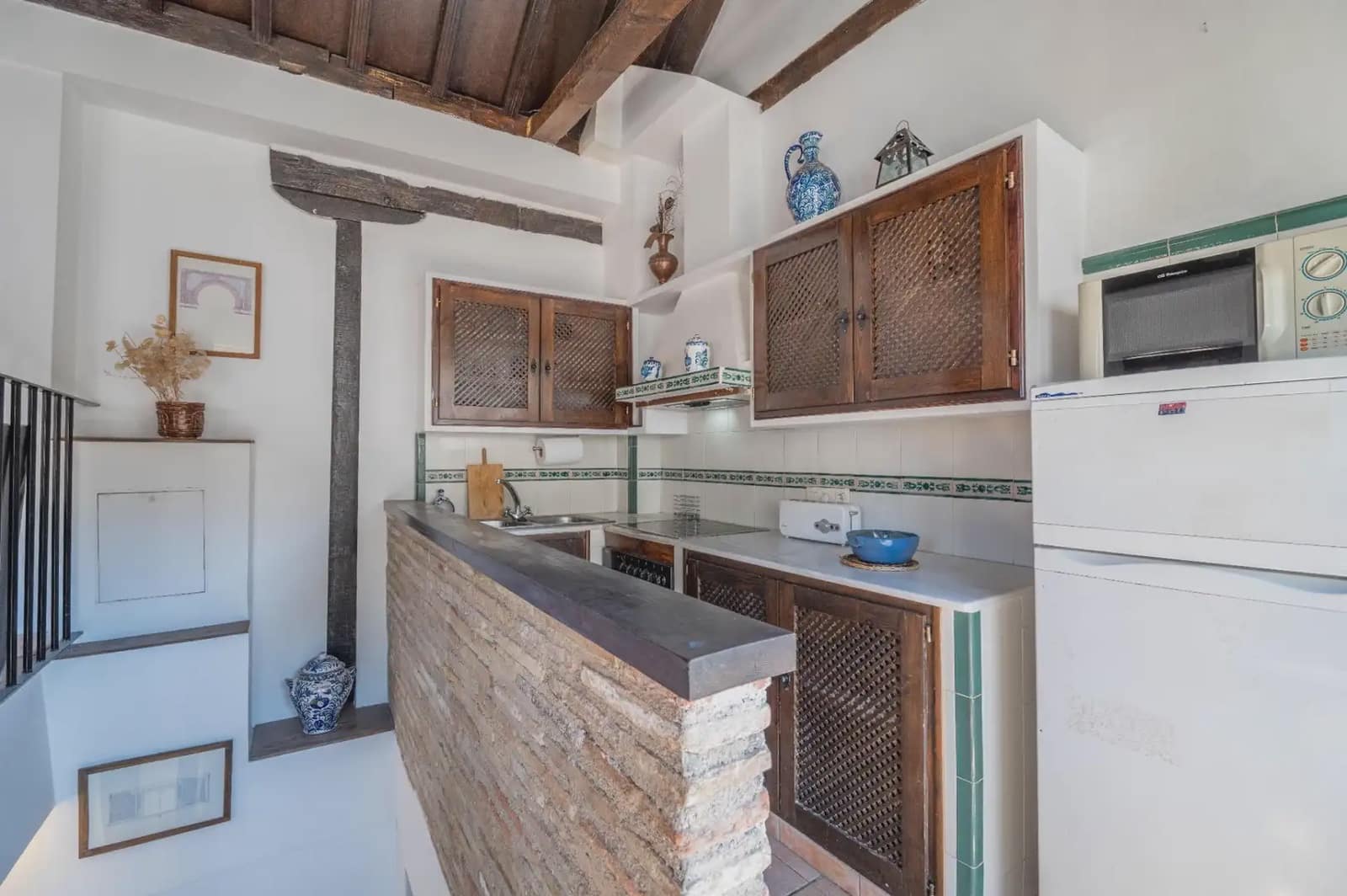 Byhus til salg i Granada by - € 1.450.000 (Ref: 9860792)