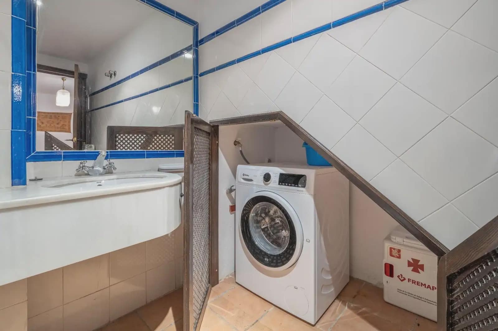 Byhus til salg i Granada by - € 1.450.000 (Ref: 9860792)