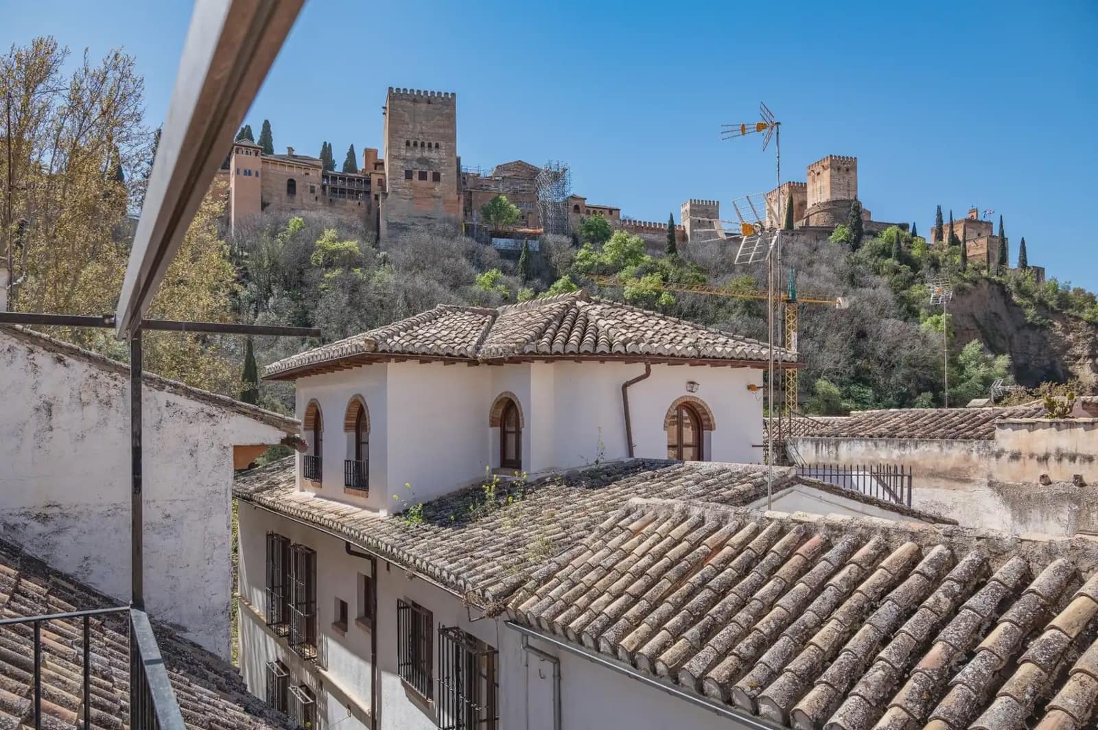 Byhus til salg i Granada by - € 1.450.000 (Ref: 9860792)