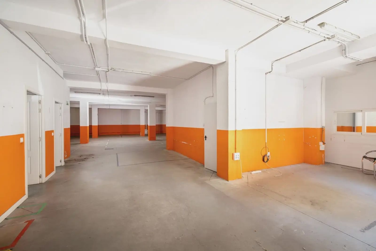 Commercial for sale in Granada city - € 250,000 (Ref: 9862080)