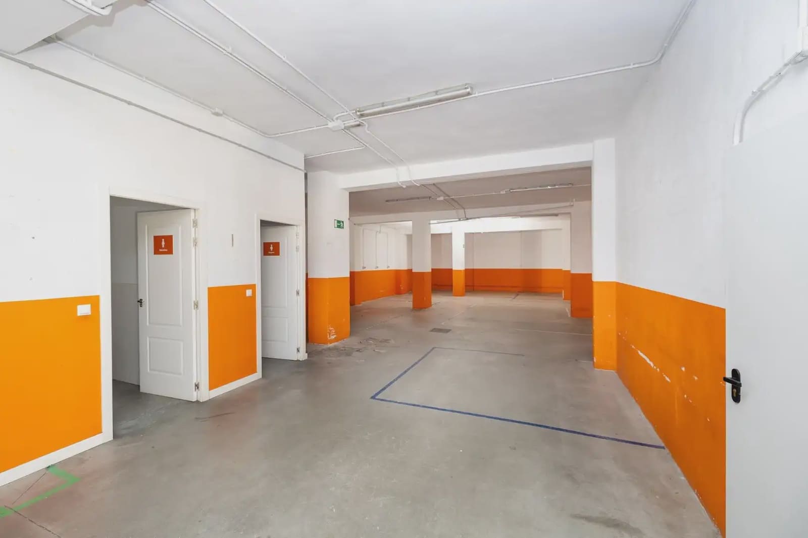 Commercial for sale in Granada city - € 250,000 (Ref: 9862080)