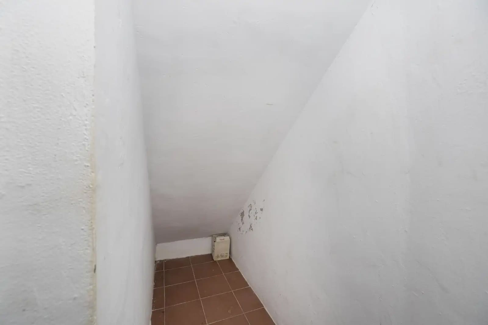 Commercial for sale in Granada city - € 250,000 (Ref: 9862080)