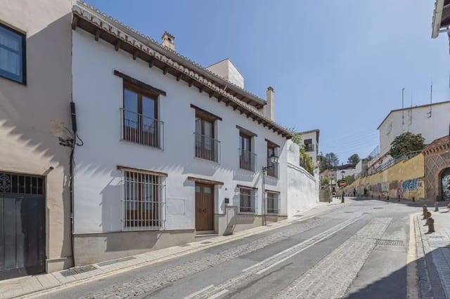 5 soveværelse Byhus til salg i Albaicin, Granada by - € 470.000 (Ref: 9862081)