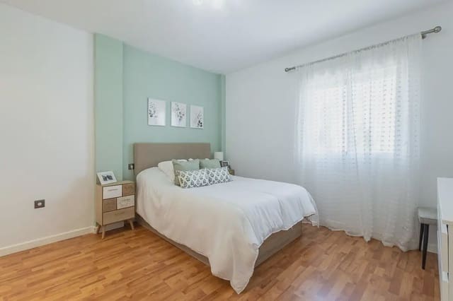 Pareado de 3 habitaciones en Ventas de Huelma en venta con piscina garaje - 170.000 € (Ref: 9862082)