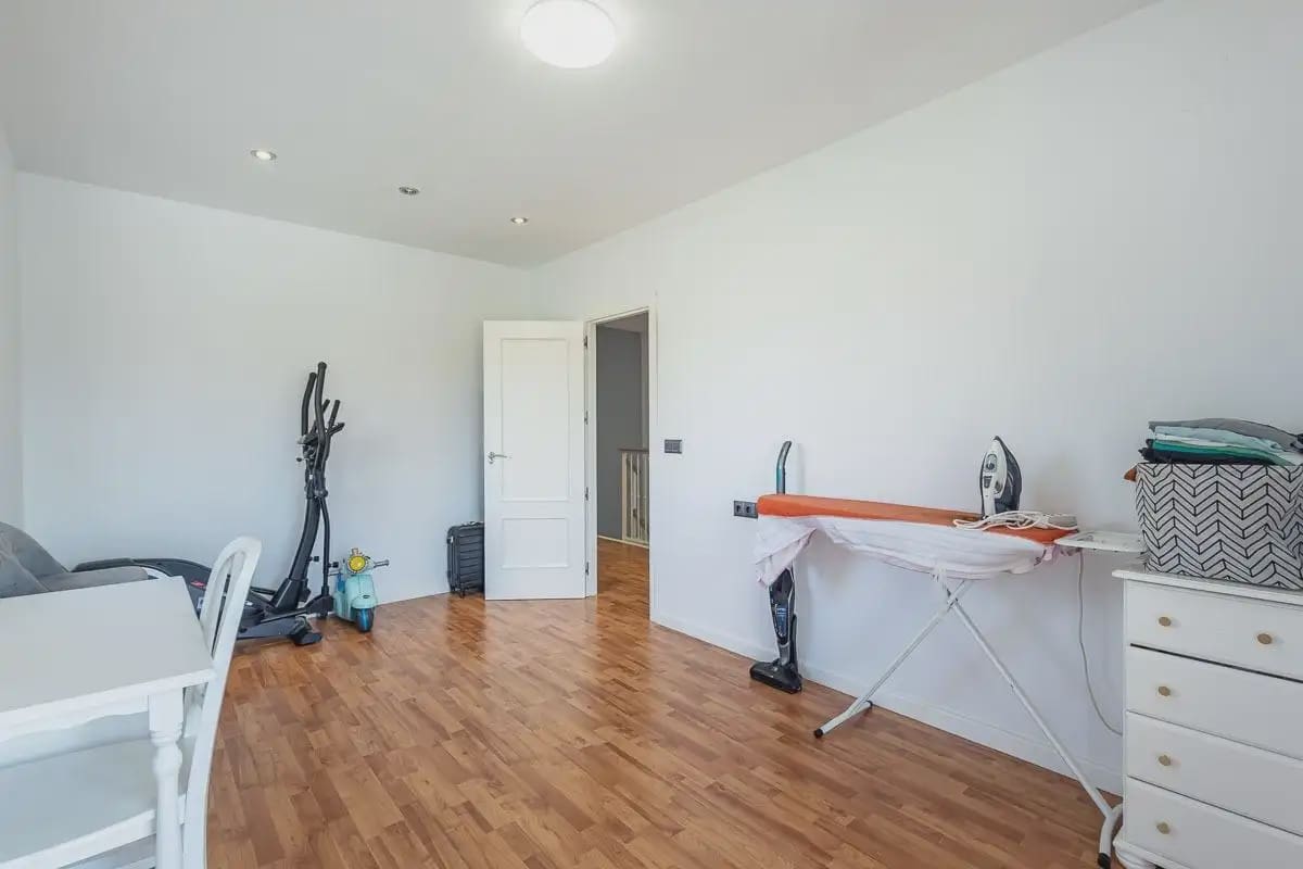 Pareado de 3 habitaciones en Ventas de Huelma en venta con piscina garaje - 170.000 € (Ref: 9862082)