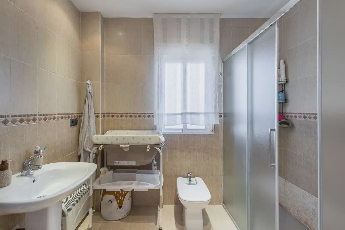 Pareado de 3 habitaciones en Ventas de Huelma en venta con piscina garaje - 170.000 € (Ref: 9862082)
