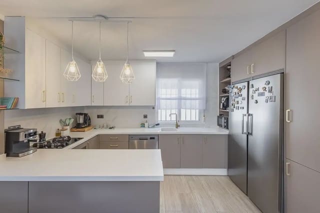 Pareado de 3 habitaciones en Ventas de Huelma en venta con piscina garaje - 170.000 € (Ref: 9862082)