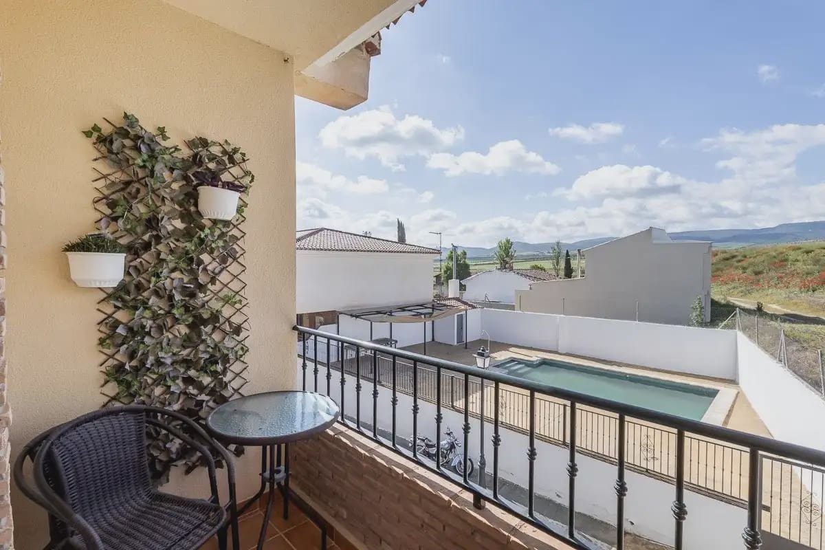 Pareado de 3 habitaciones en Ventas de Huelma en venta con piscina garaje - 170.000 € (Ref: 9862082)