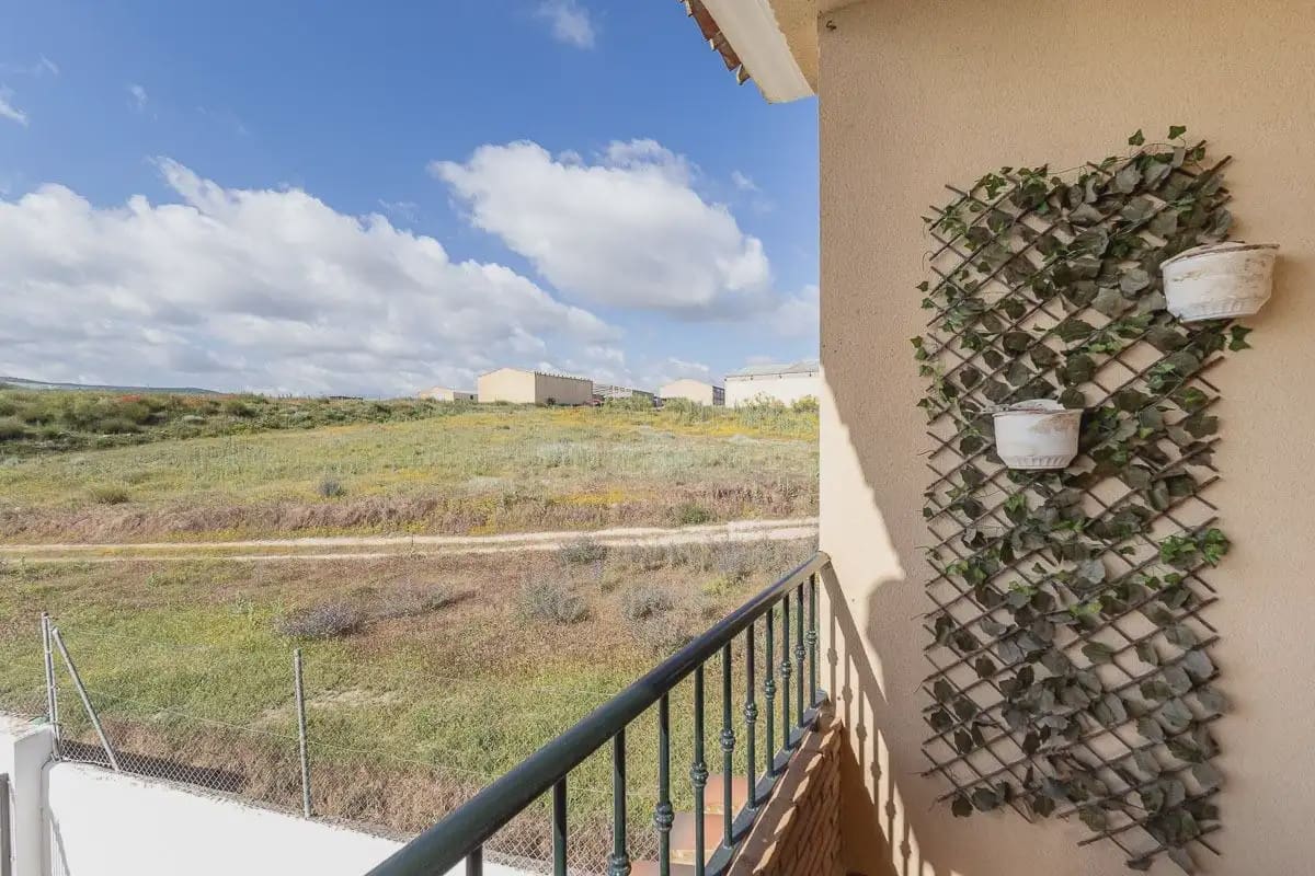 Pareado de 3 habitaciones en Ventas de Huelma en venta con piscina garaje - 170.000 € (Ref: 9862082)