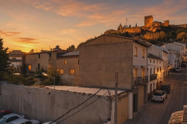 3 soveværelse Byhus til salg i Alcalá la Real med garage - € 239.000 (Ref: 9865424)