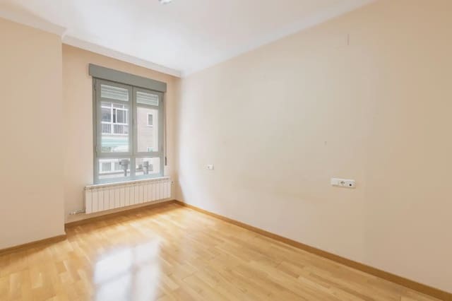2 makuuhuone Asunto myytävänä paikassa Centro - Sagrario, Granada kaupunki mukana 
autotalli - 545 000 € (Ref: 9867236)