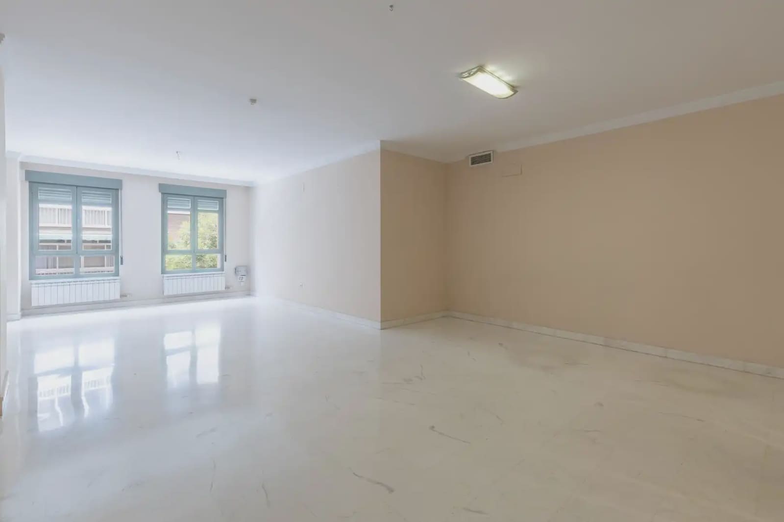 2 sypialnia Mieszkanie na sprzedaż w Miasto Grenada z garażem - 545 000 € (Ref: 9867236)