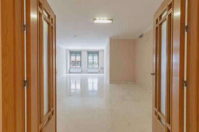 2 makuuhuone Asunto myytävänä paikassa Centro - Sagrario, Granada kaupunki mukana 
autotalli - 545 000 € (Ref: 9867236)