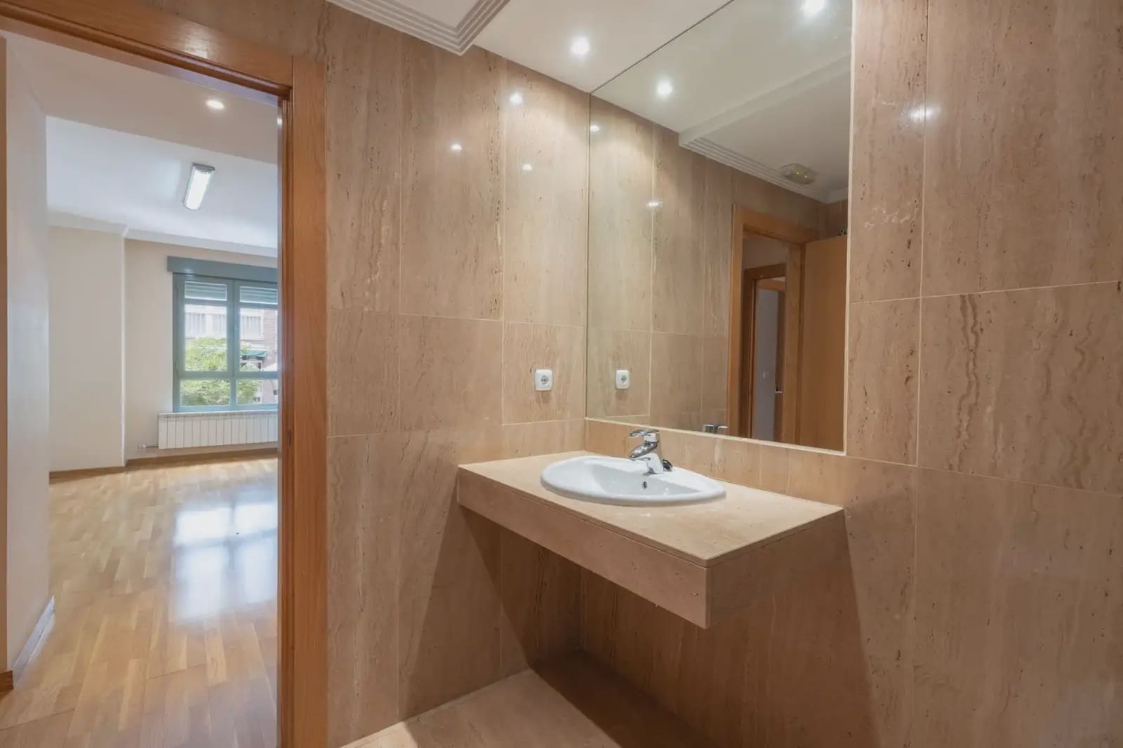 2 sypialnia Mieszkanie na sprzedaż w Miasto Grenada z garażem - 545 000 € (Ref: 9867236)