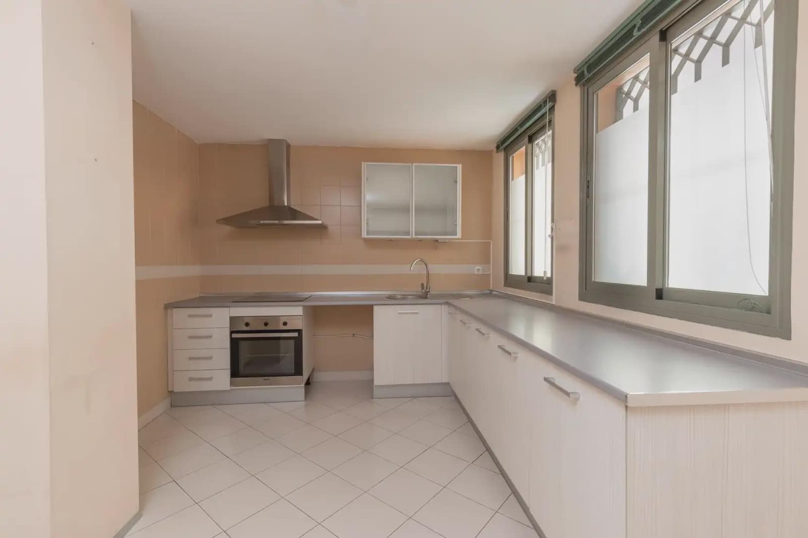 2 sypialnia Mieszkanie na sprzedaż w Miasto Grenada z garażem - 545 000 € (Ref: 9867236)