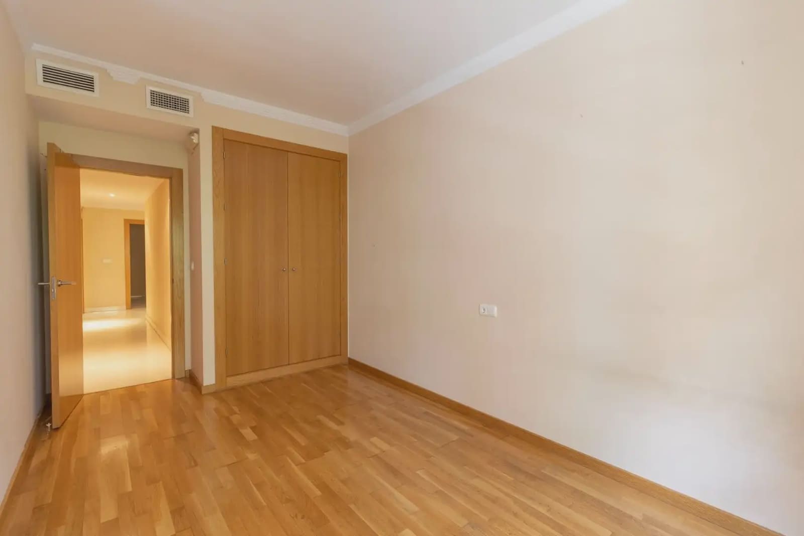 2 sypialnia Mieszkanie na sprzedaż w Miasto Grenada z garażem - 545 000 € (Ref: 9867236)